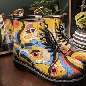 Dr Martins new in box size 8 Retro ray 1460 boots